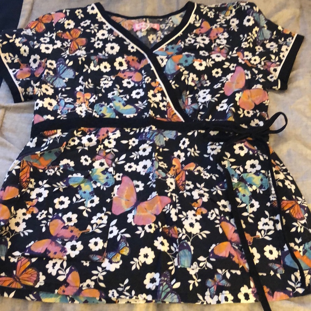 Koi scrub set black pants butterfly floral top